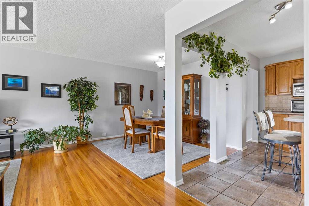 5019 Marshall Road NE, Calgary, Alberta  T2A 2Y7 - Photo 2 - A2336835