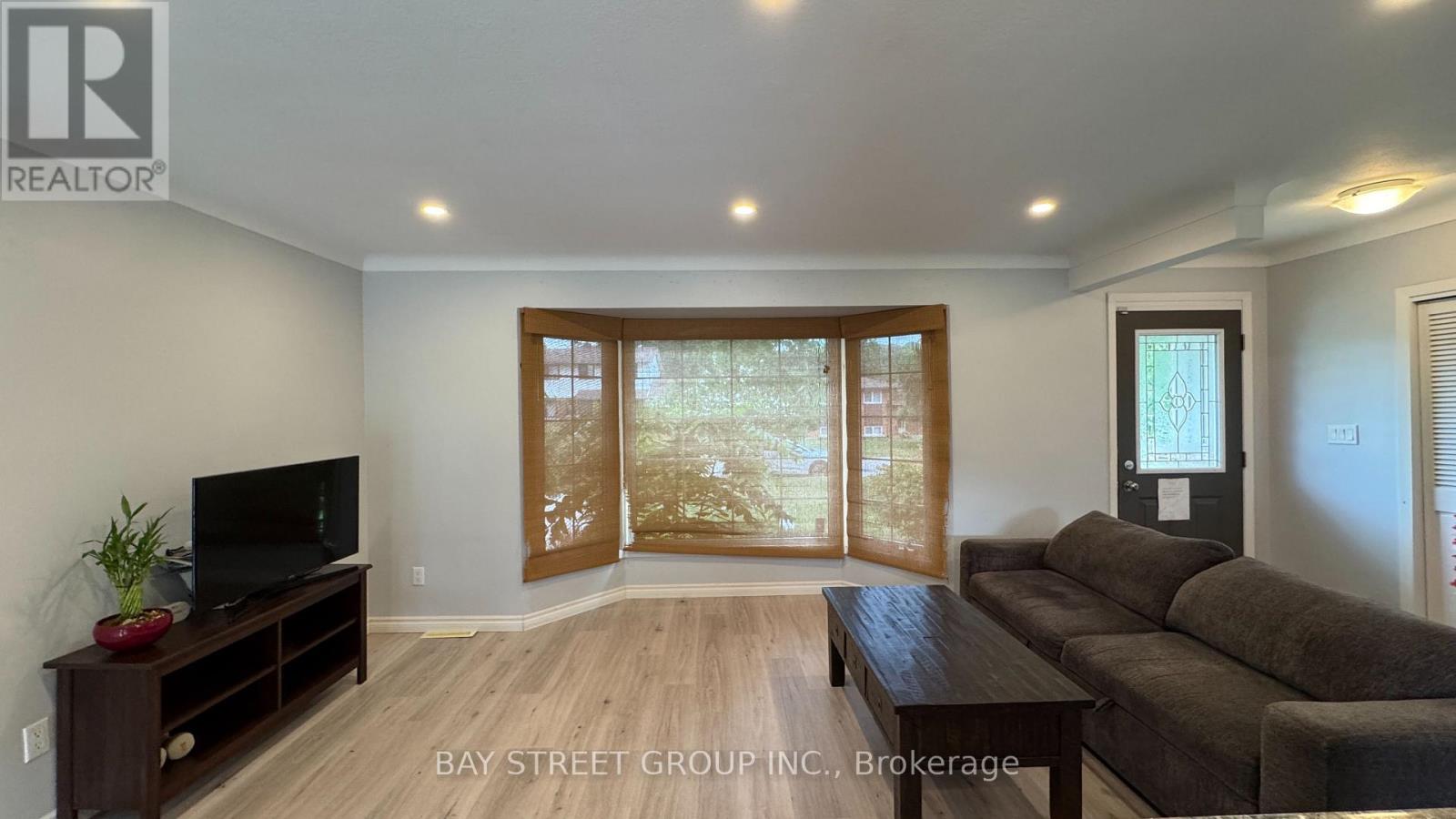 20 Windermere Road, St. Catharines, Ontario L2T 3W2 - Photo 10 - X13689948