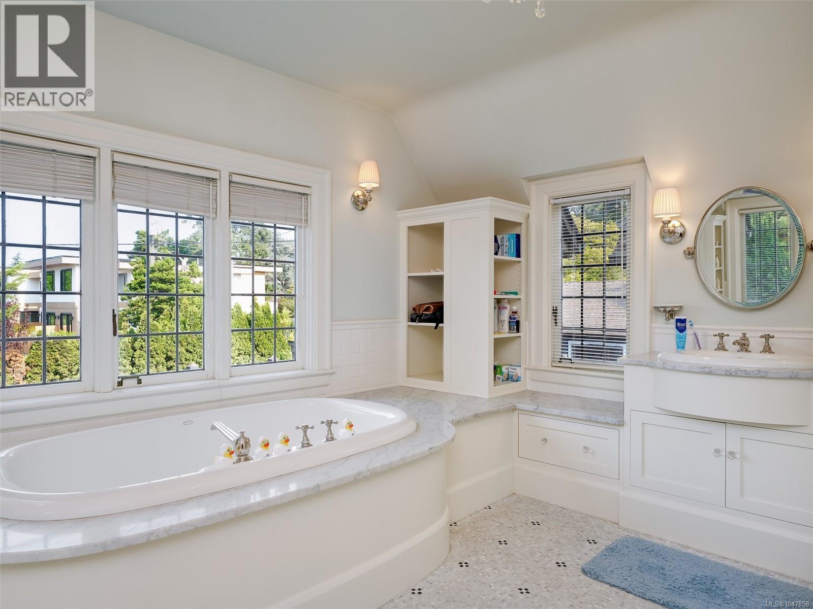 3000 Uplands Rd, Oak Bay, British Columbia  V8R 6B1 - Photo 11 - 1047058