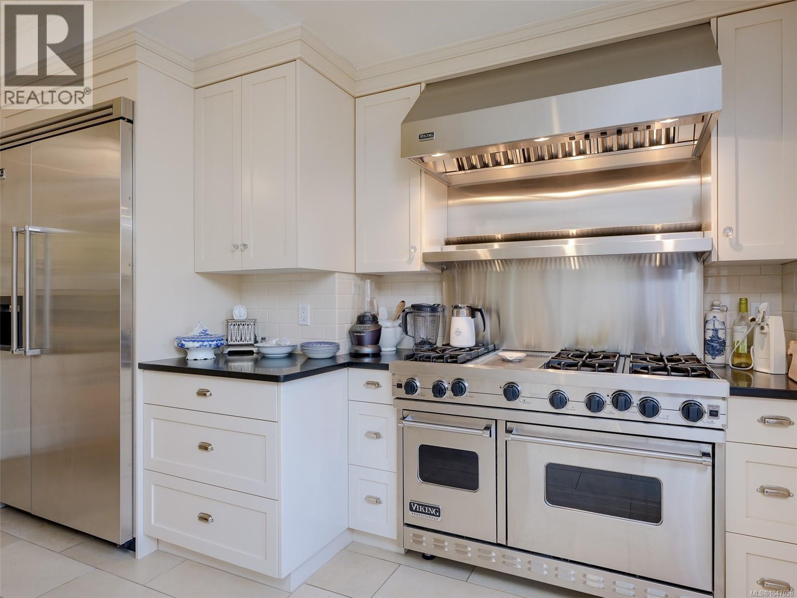 3000 Uplands Rd, Oak Bay, British Columbia  V8R 6B1 - Photo 7 - 1047058