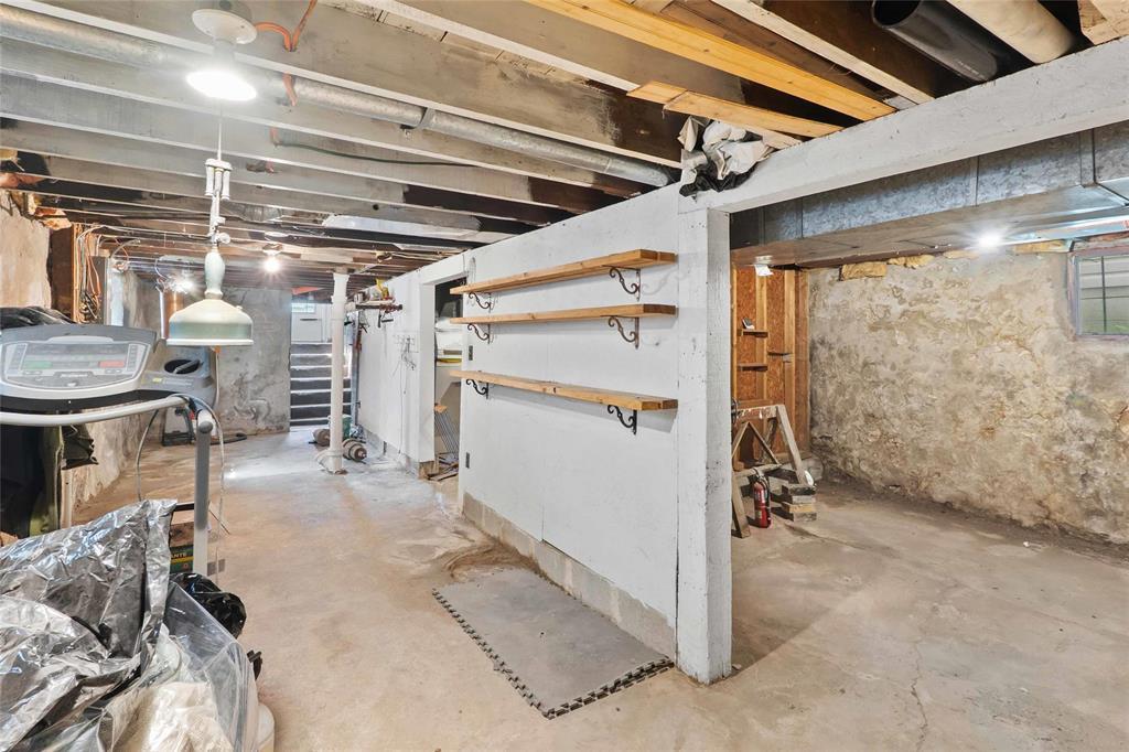 794 Ashburn Street, Winnipeg, Manitoba  R3G 3C7 - Photo 24 - 202620389