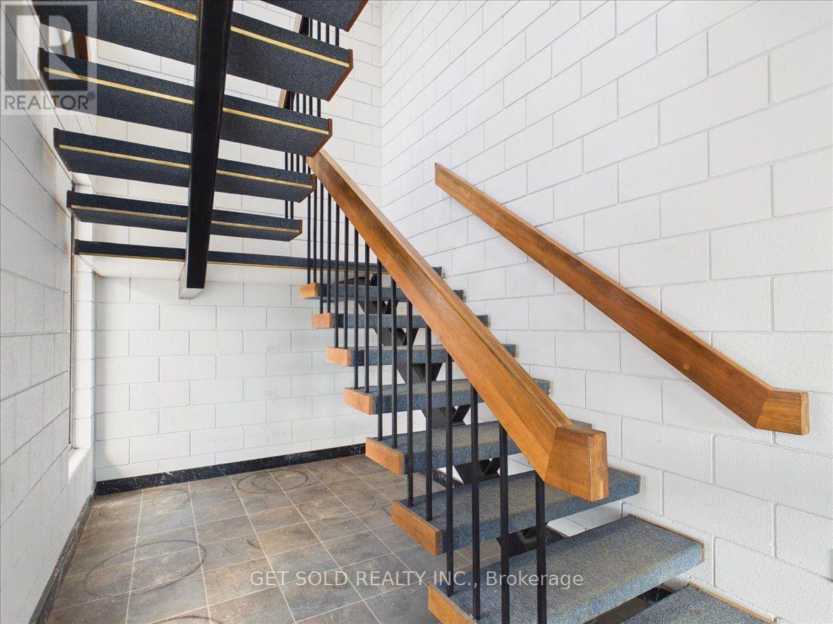 11 Brockley Drive, Hamilton, Ontario  L8E 3C3 - Photo 6 - X13242122