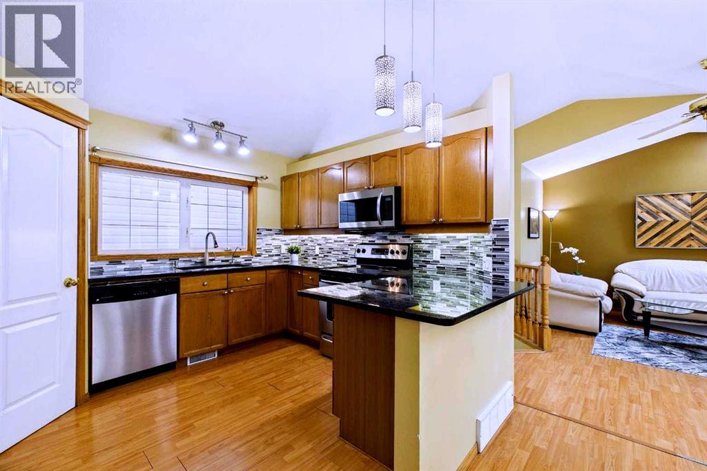 187 Bridlewood Circle Sw, Calgary, Alberta  T2Y 3L2 - Photo 11 - A2336948