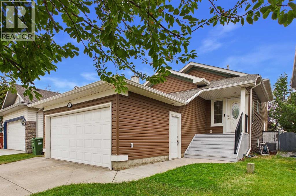 187 Bridlewood Circle Sw, Calgary, Alberta  T2Y 3L2 - Photo 2 - A2336948