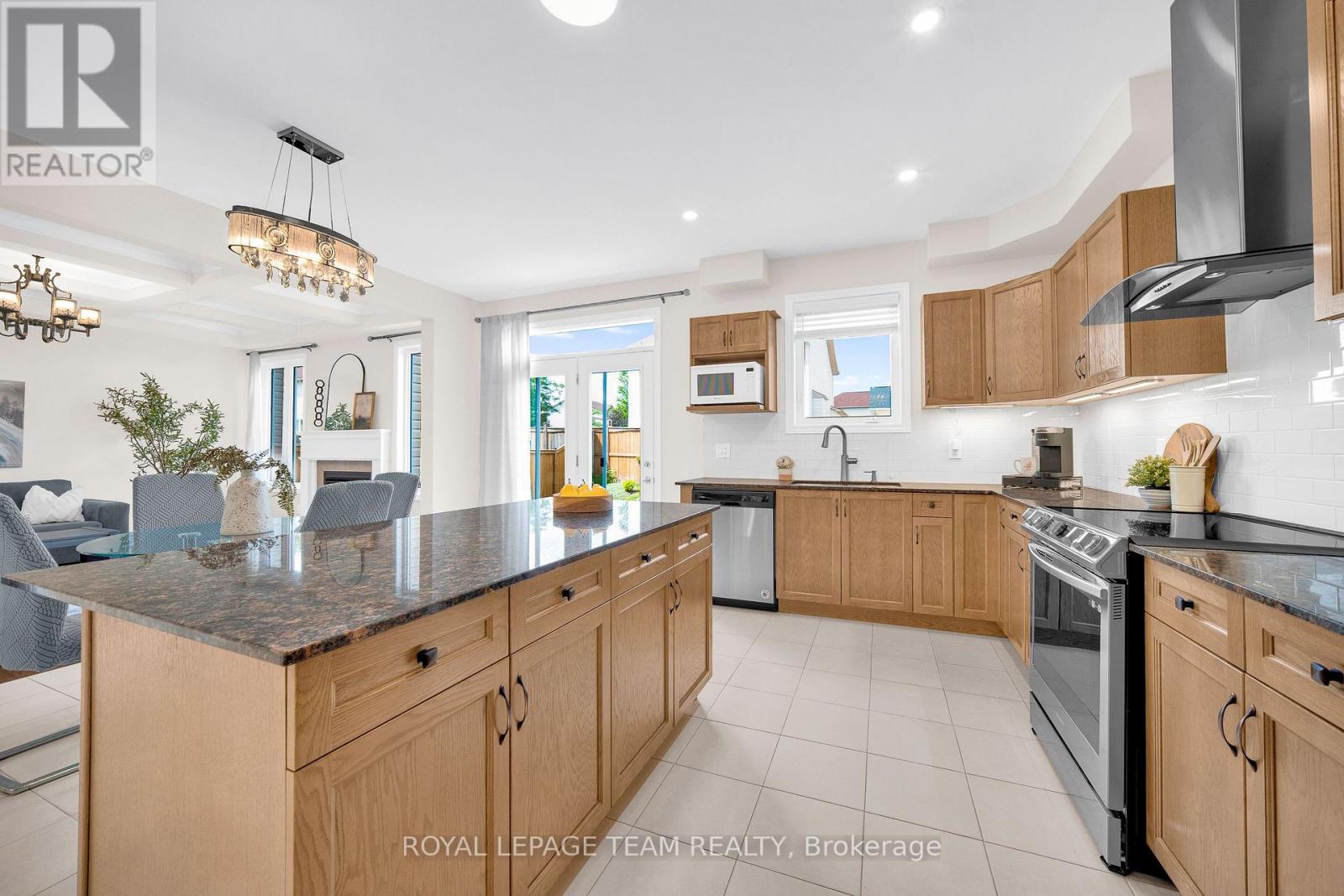 607 Parade Drive, Ottawa, Ontario  K2S 0Y5 - Photo 13 - X13689966