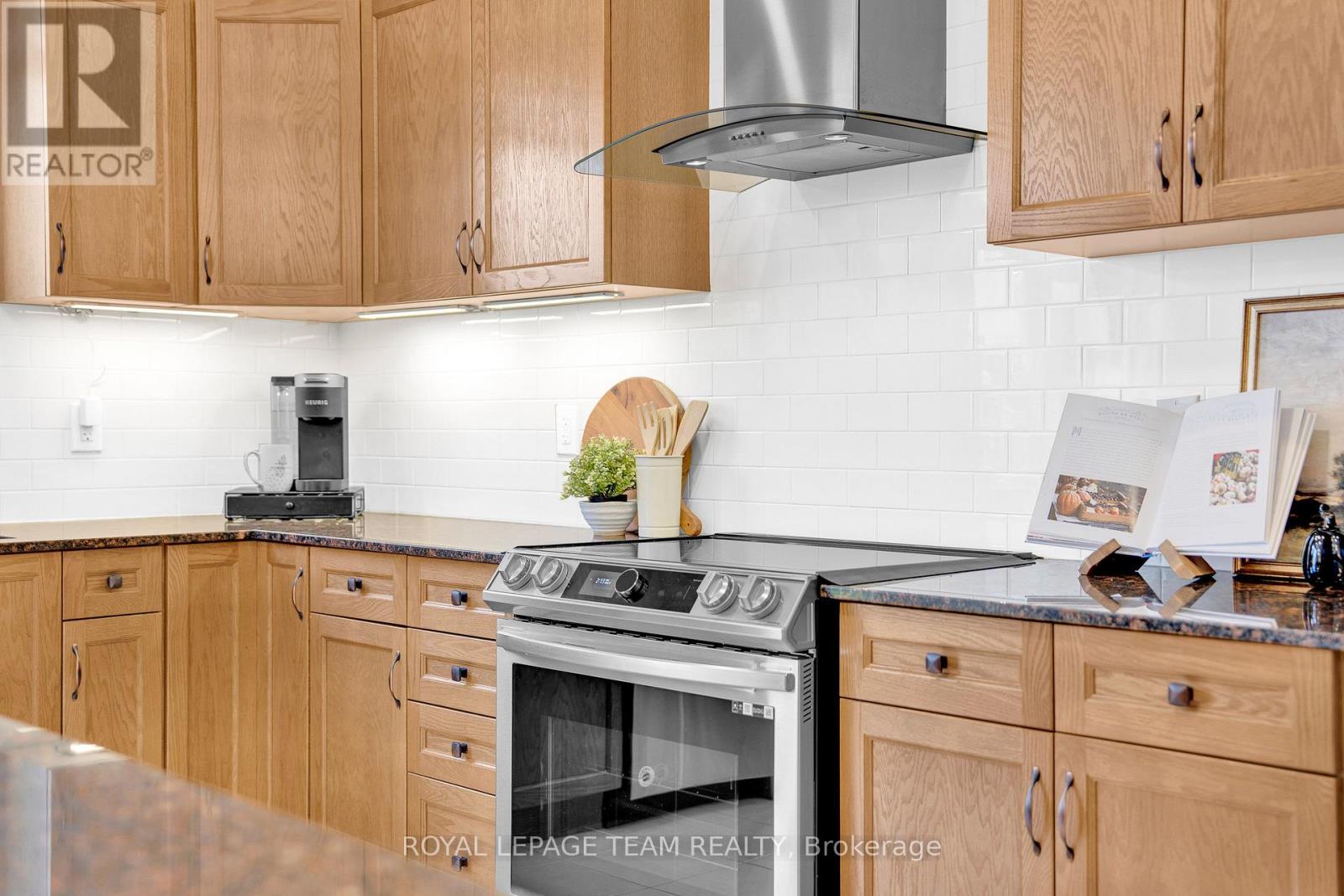 607 Parade Drive, Ottawa, Ontario  K2S 0Y5 - Photo 14 - X13689966
