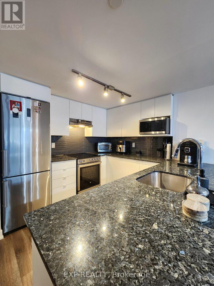 7 - 106 Varna Drive, Toronto, Ontario  M6A 0C8 - Photo 3 - C13689980