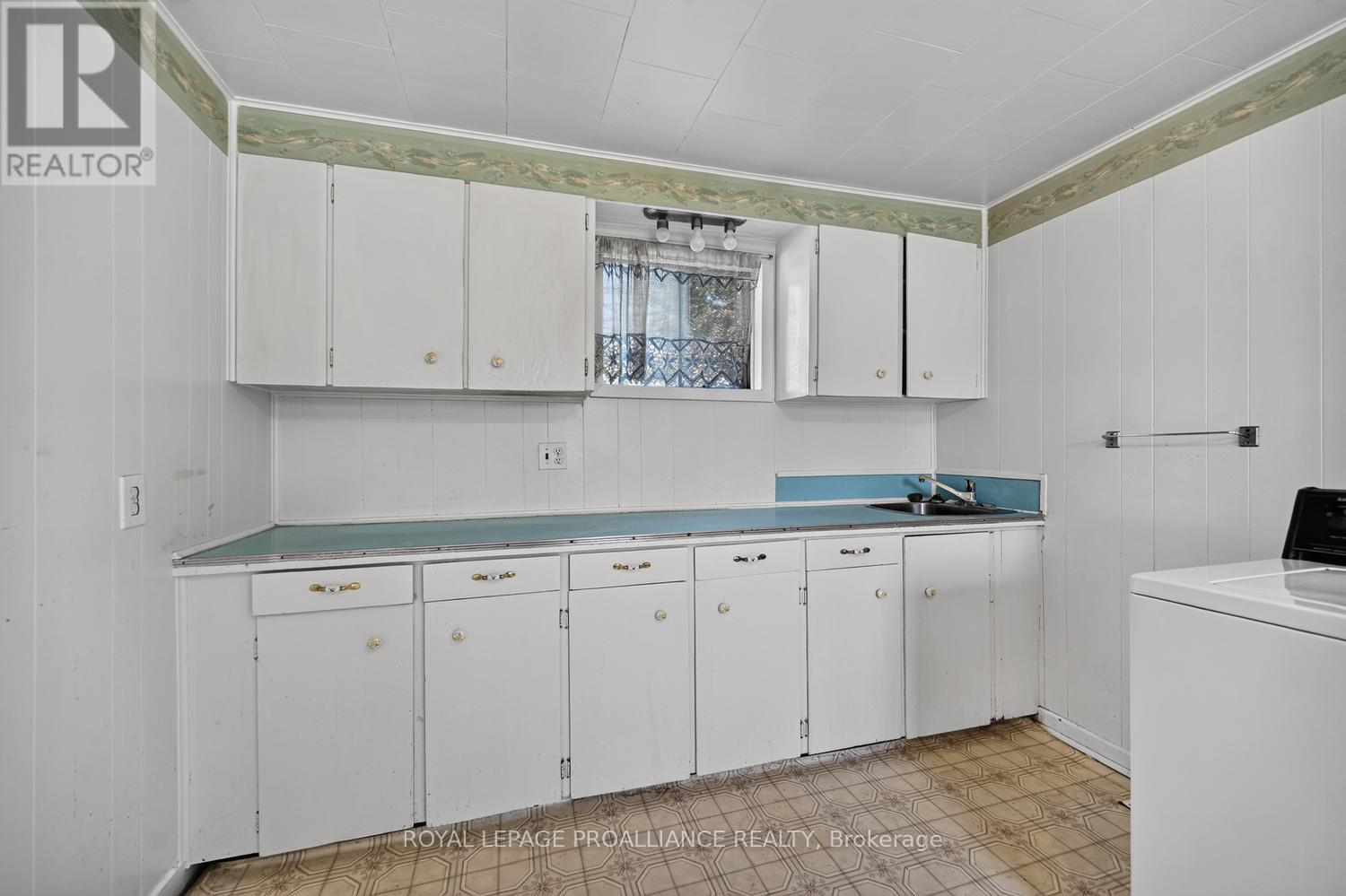 300 Park Street E, Prescott, Ontario  K0E 1T0 - Photo 5 - X13689988
