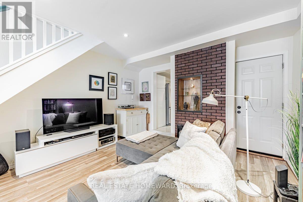 111 Jones Avenue, Toronto, Ontario  M4M 2Z7 - Photo 12 - E13689954
