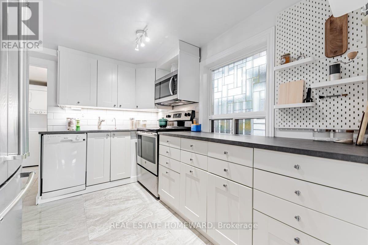 111 Jones Avenue, Toronto, Ontario  M4M 2Z7 - Photo 13 - E13689954