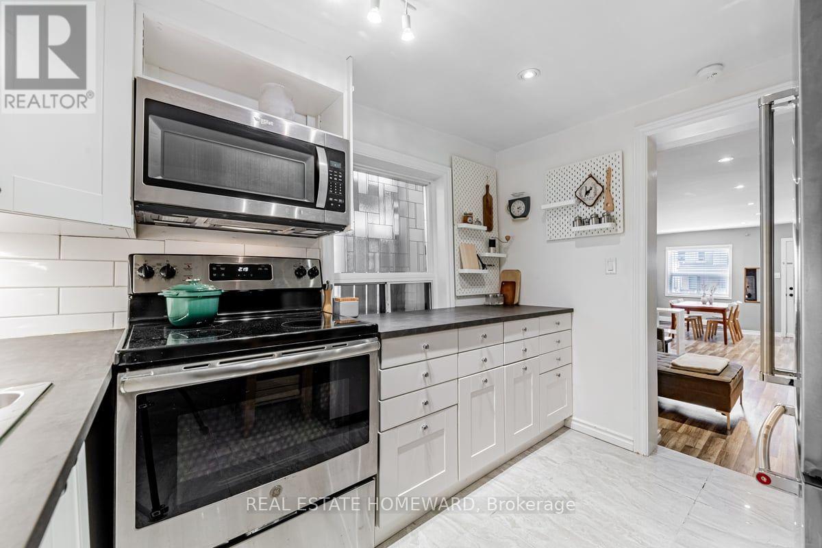 111 Jones Avenue, Toronto, Ontario  M4M 2Z7 - Photo 16 - E13689954