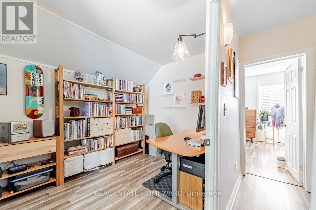 111 Jones Avenue, Toronto, Ontario  M4M 2Z7 - Photo 23 - E13689954