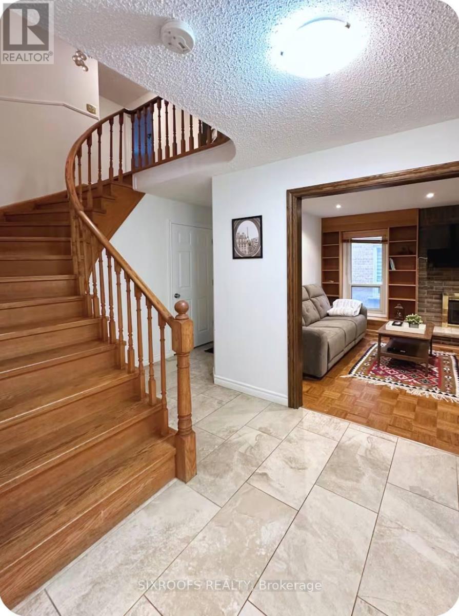 Main - 43 Eleanor Circle, Richmond Hill, Ontario L4C 6K6 - Photo 17 - N13689998