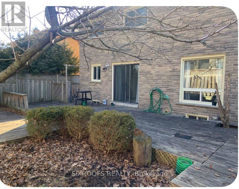Main - 43 Eleanor Circle, Richmond Hill, Ontario L4C 6K6 - Photo 9 - N13689998