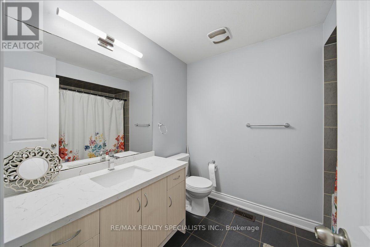77 Mckenzie Way, Bradford West Gwillimbury, Ontario  L3Z 0J9 - Photo 15 - N13690004