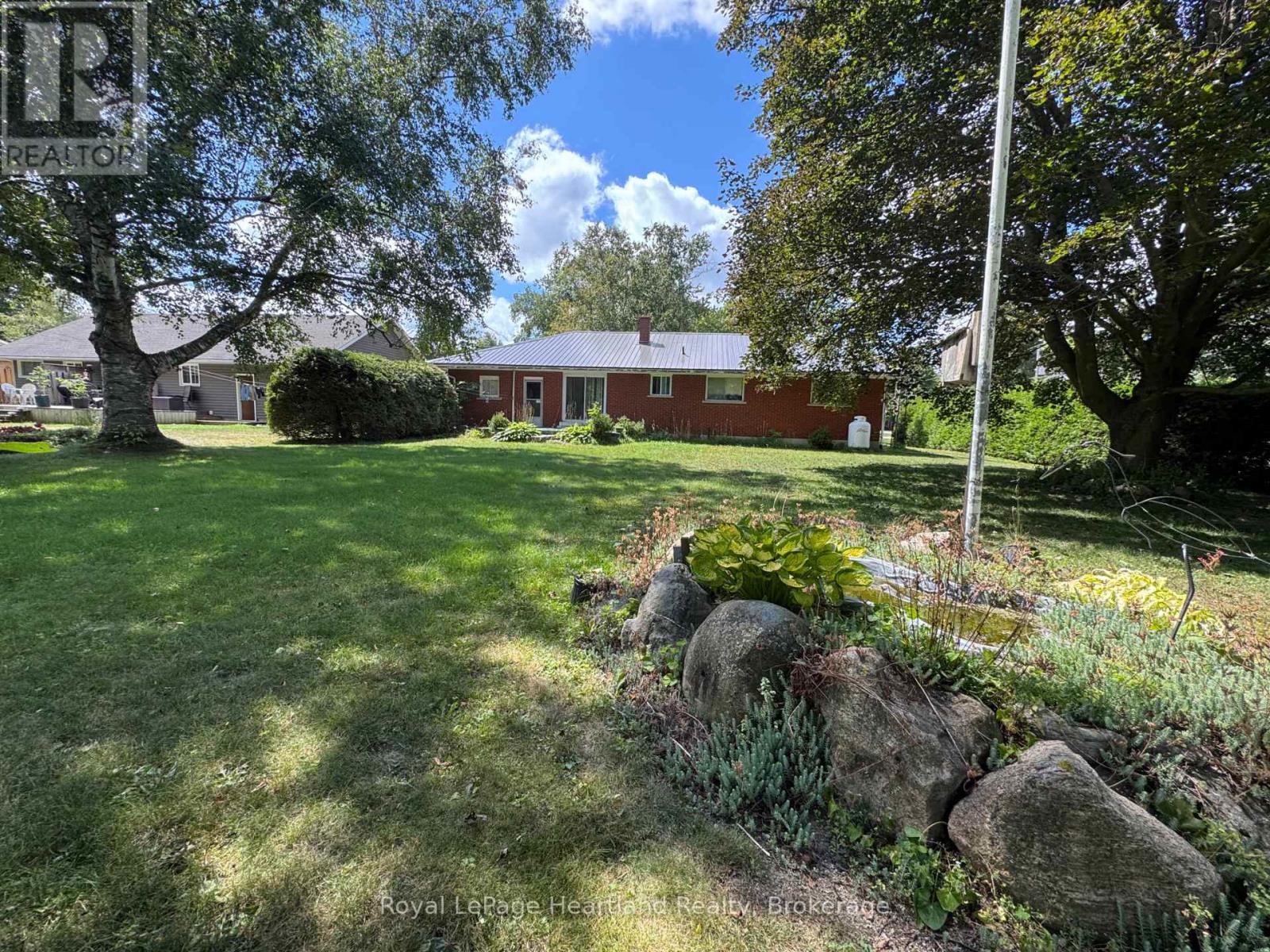 2021 Princess Street N, Howick, Ontario  N0G 1X0 - Photo 2 - X13689970
