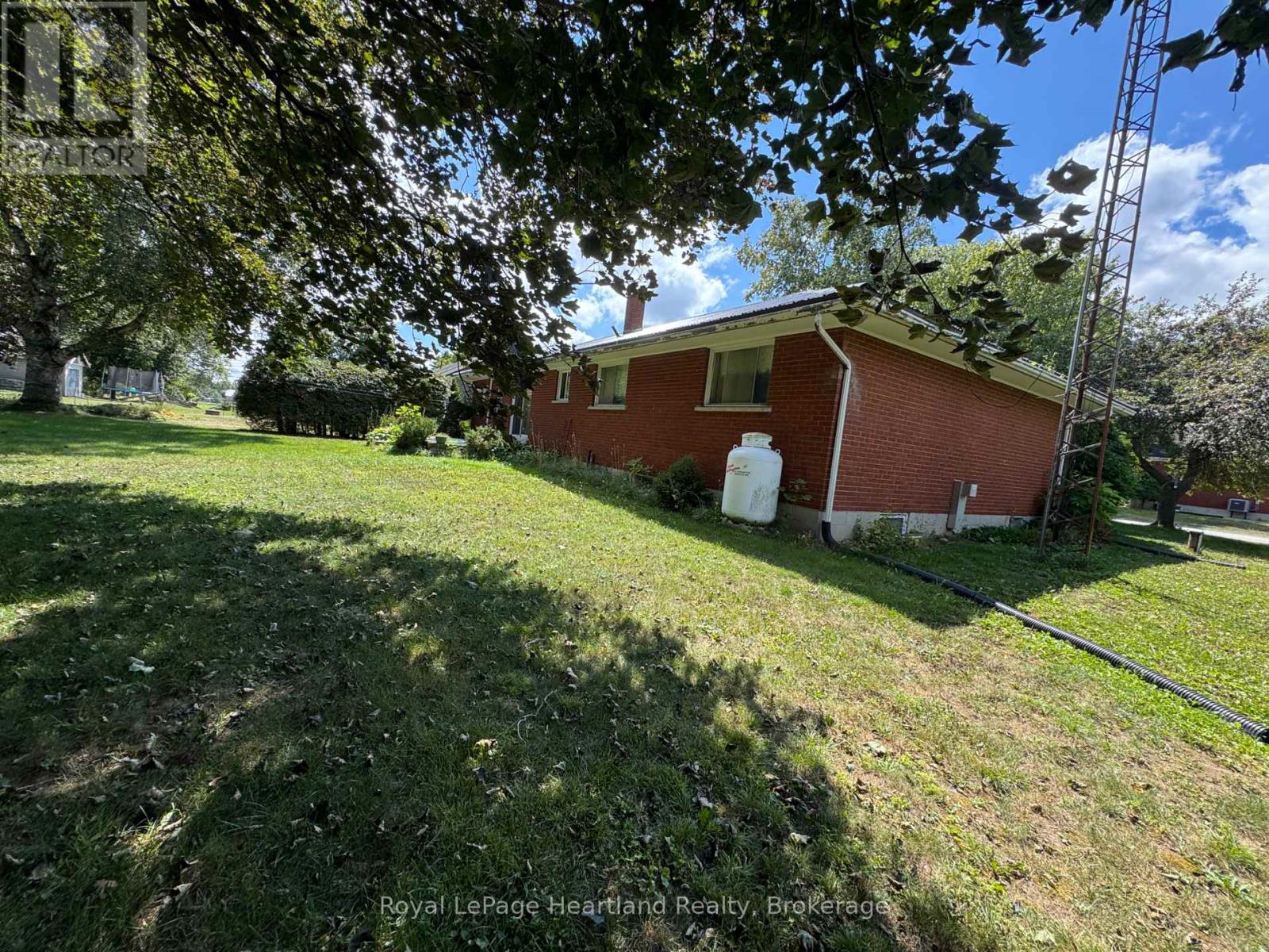 2021 Princess Street N, Howick, Ontario  N0G 1X0 - Photo 3 - X13689970