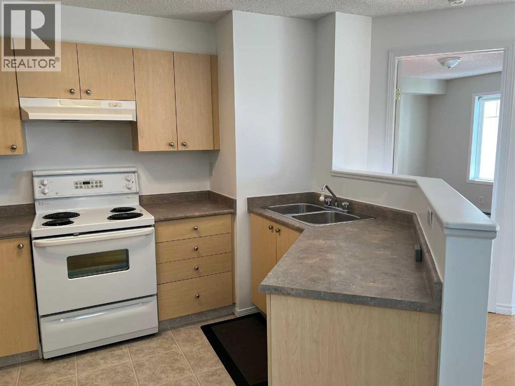408, 16 Country Village Bay NE, Calgary, Alberta t3k 5y9 - Photo 8 - A2314091