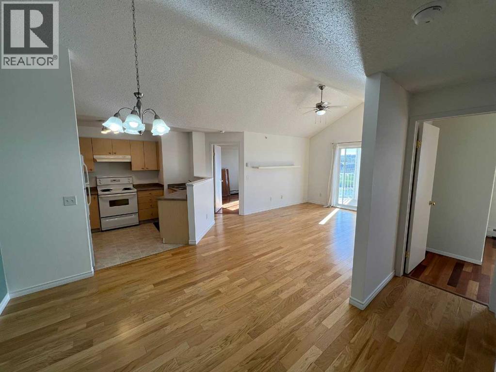 408, 16 Country Village Bay NE, Calgary, Alberta t3k 5y9 - Photo 12 - A2314091