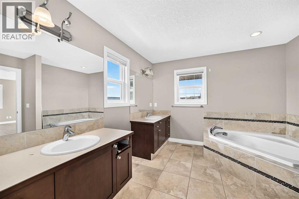 168 Heritage Boulevard, Cochrane, Alberta  T4C 0S6 - Photo 21 - A2338215