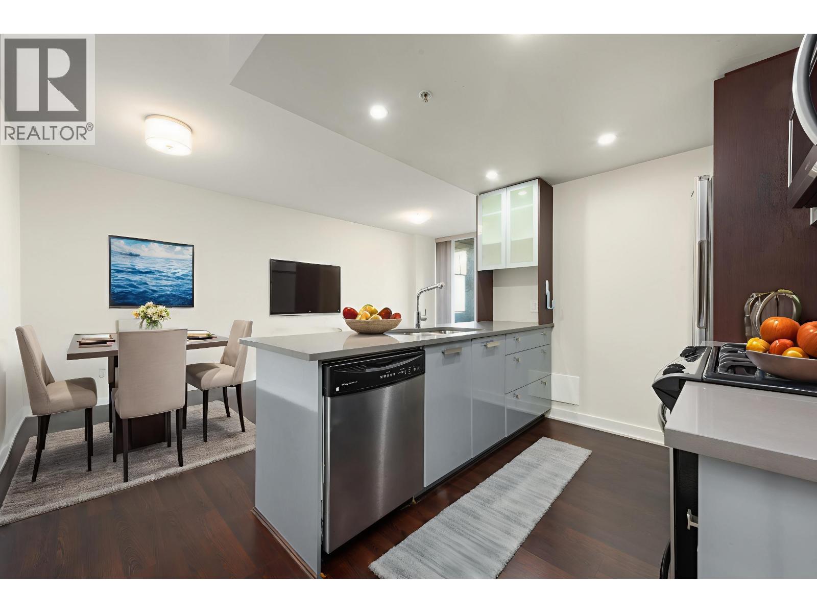 302 7080 No. 3 Road, Richmond, British Columbia  V6Y 0B5 - Photo 2 - R3123080