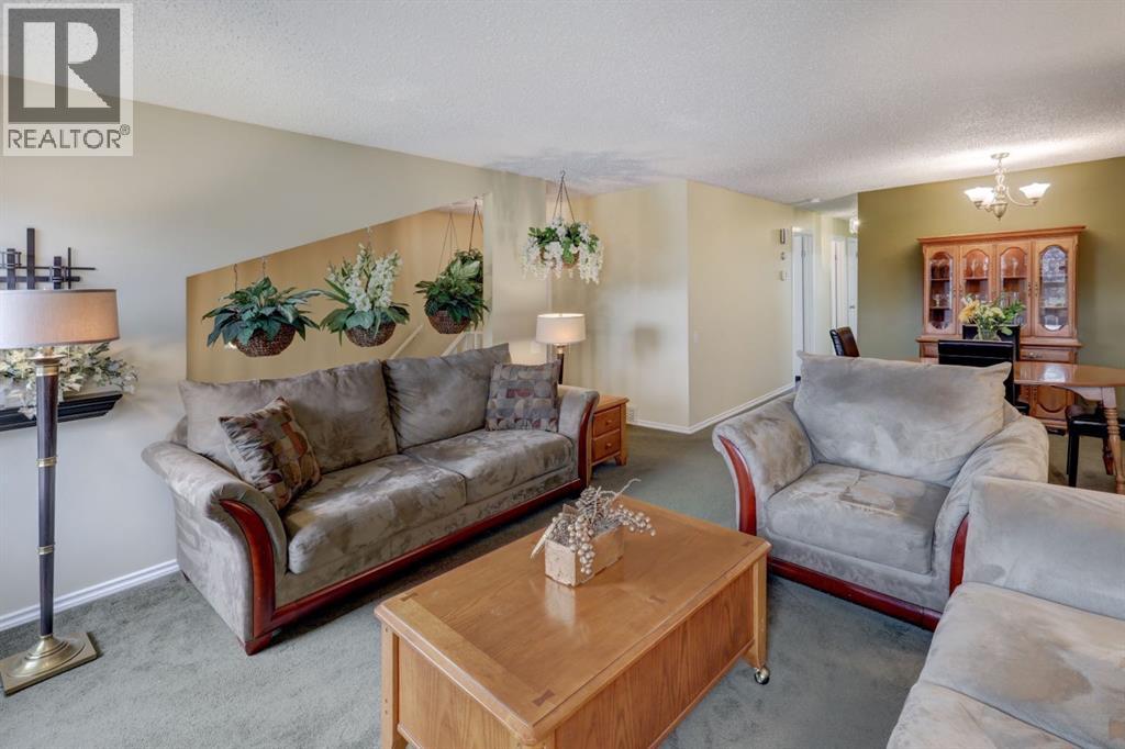 4325 58 Street NE, Calgary, Alberta  T1Y 4G2 - Photo 6 - A2337928