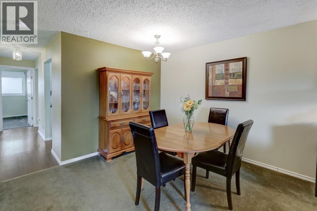 4325 58 Street NE, Calgary, Alberta  T1Y 4G2 - Photo 7 - A2337928