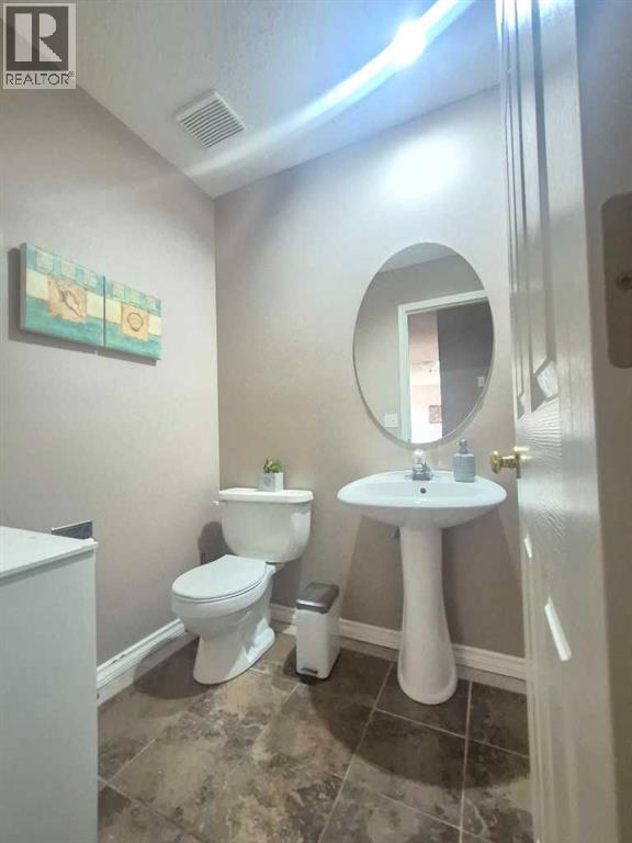 127 Hampstead Circle NW, Calgary, Alberta  T3A 5P3 - Photo 8 - A2328201