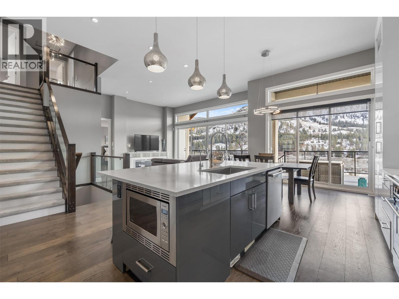 1122 Stockley Street, Kelowna, British Columbia  V1P 1R6 - Photo 5 - 10393846
