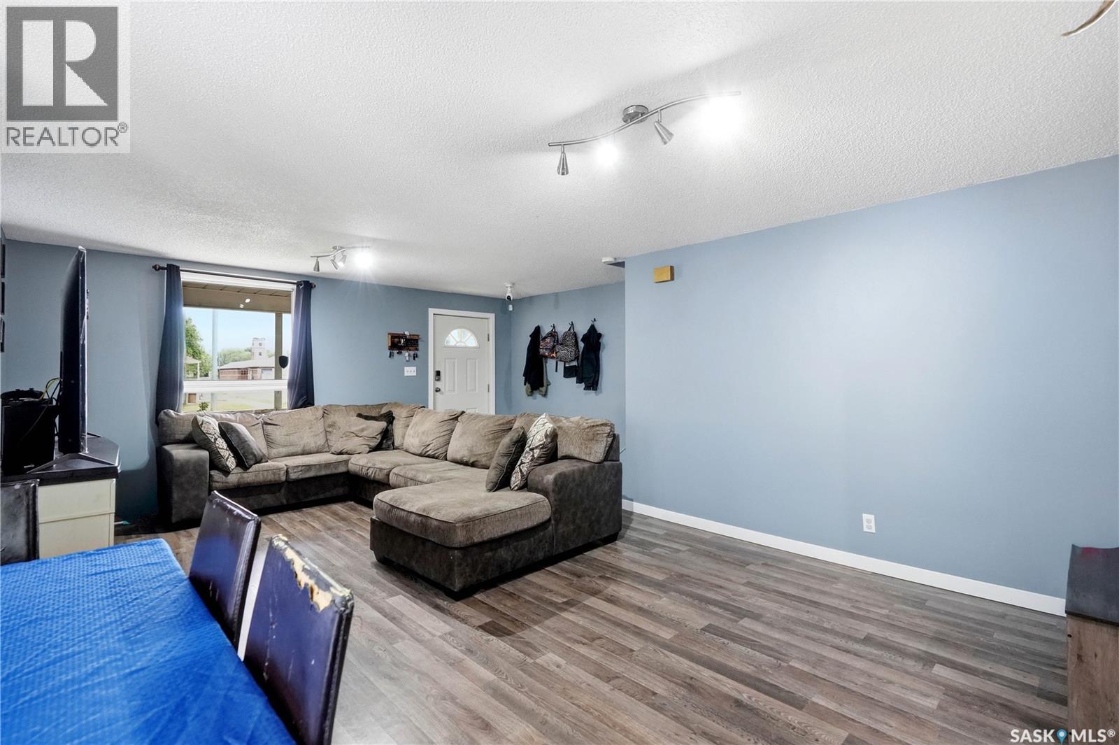 1191 1st Avenue Ne, Moose Jaw, Saskatchewan  S6H 1A2 - Photo 11 - SK045724