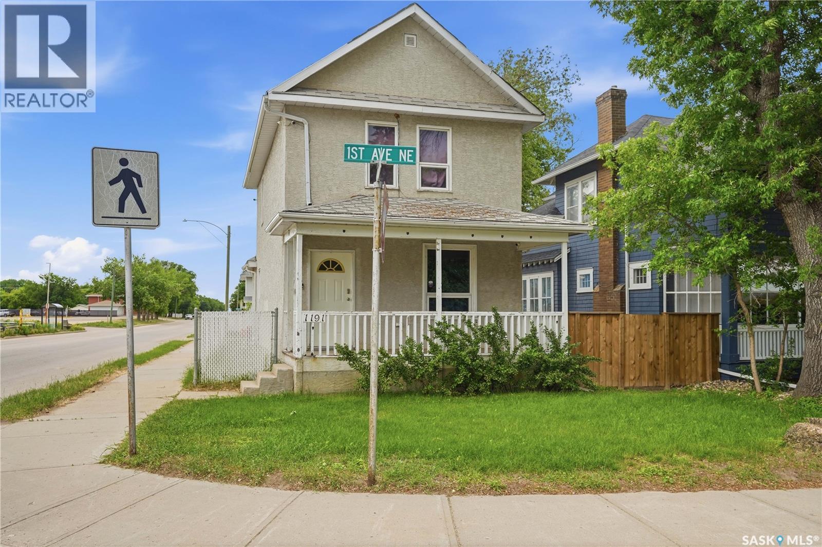 1191 1st Avenue Ne, Moose Jaw, Saskatchewan  S6H 1A2 - Photo 2 - SK045724