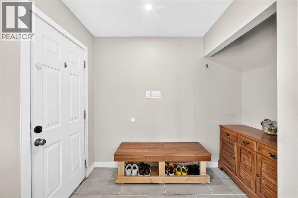 179 Deer Ridge Way SE, Calgary, Alberta  T2J 5Y8 - Photo 5 - A2334224