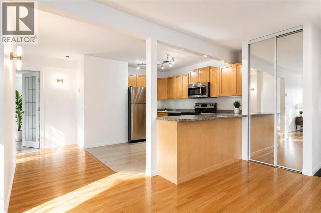 10, 210 25 Avenue SW, Calgary, Alberta  T2S 0L1 - Photo 2 - A2337481