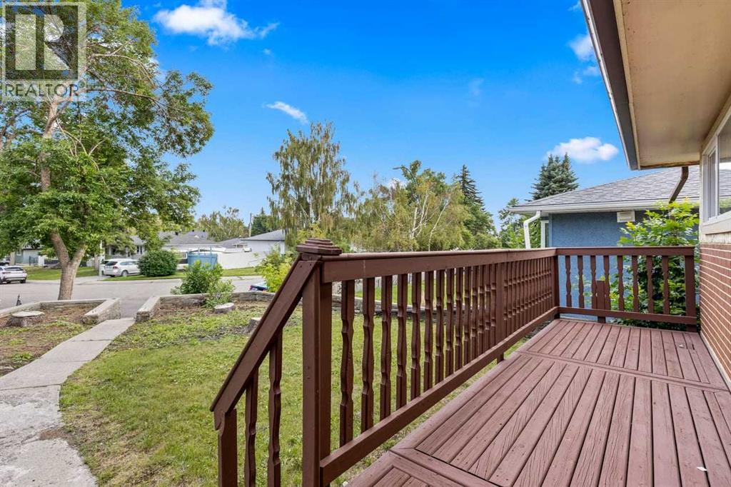 2007 Cottonwood Crescent SE, Calgary, Alberta  T2B 1B9 - Photo 31 - A2337922