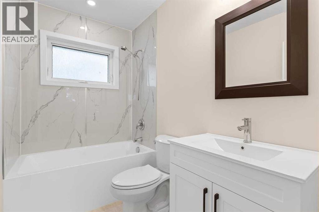 2007 Cottonwood Crescent SE, Calgary, Alberta  T2B 1B9 - Photo 12 - A2337922