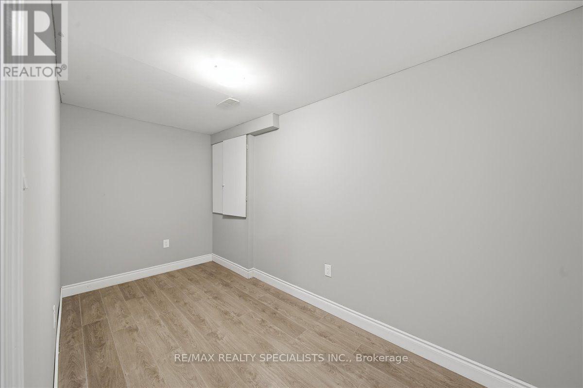 77 Mckenzie Way, Bradford West Gwillimbury, Ontario  L3Z 0J9 - Photo 7 - N13690016