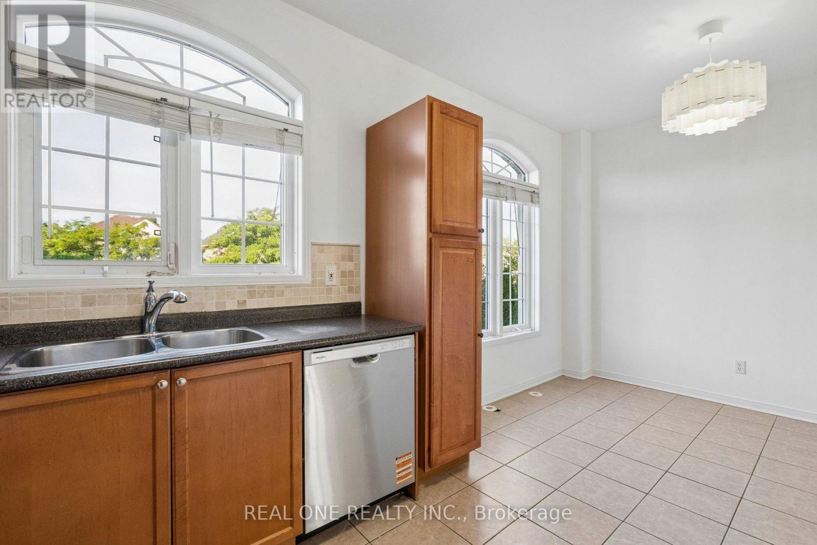 2350 Sutton Drive, Burlington (Orchard), Ontario  L7L 6Y8 - Photo 14 - W13690018