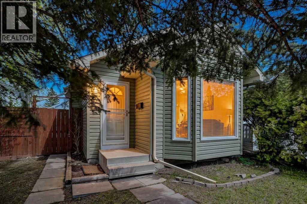 18 Martinview Crescent Ne, Calgary, Alberta  T3J 2S2 - Photo 3 - A2311894