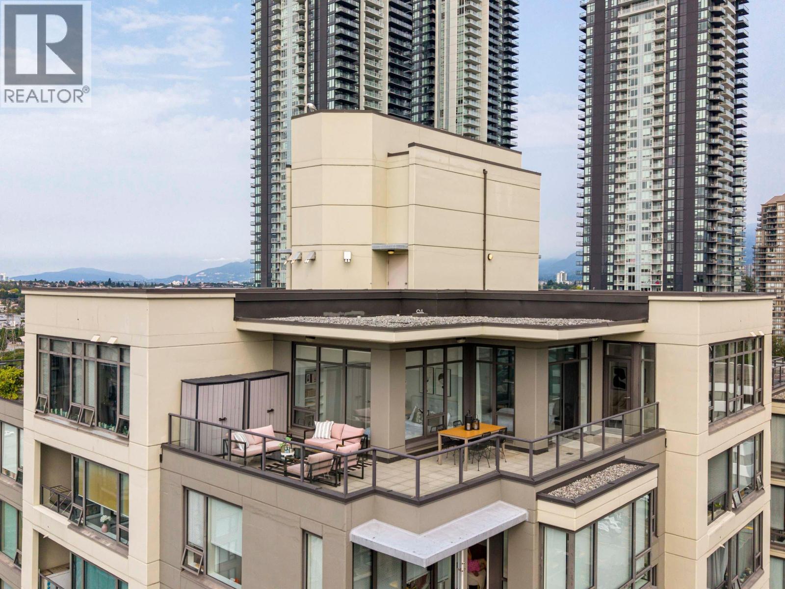 PH1 4182 DAWSON STREET, Burnaby, British Columbia