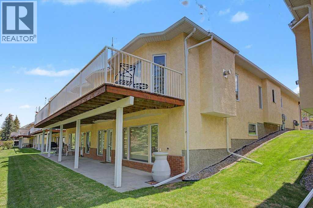 18 Prominence View SW, Calgary, Alberta  T3H 3M8 - Photo 2 - A2314106