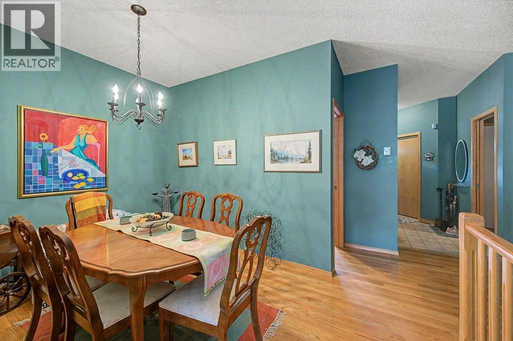 18 Prominence View SW, Calgary, Alberta  T3H 3M8 - Photo 11 - A2314106