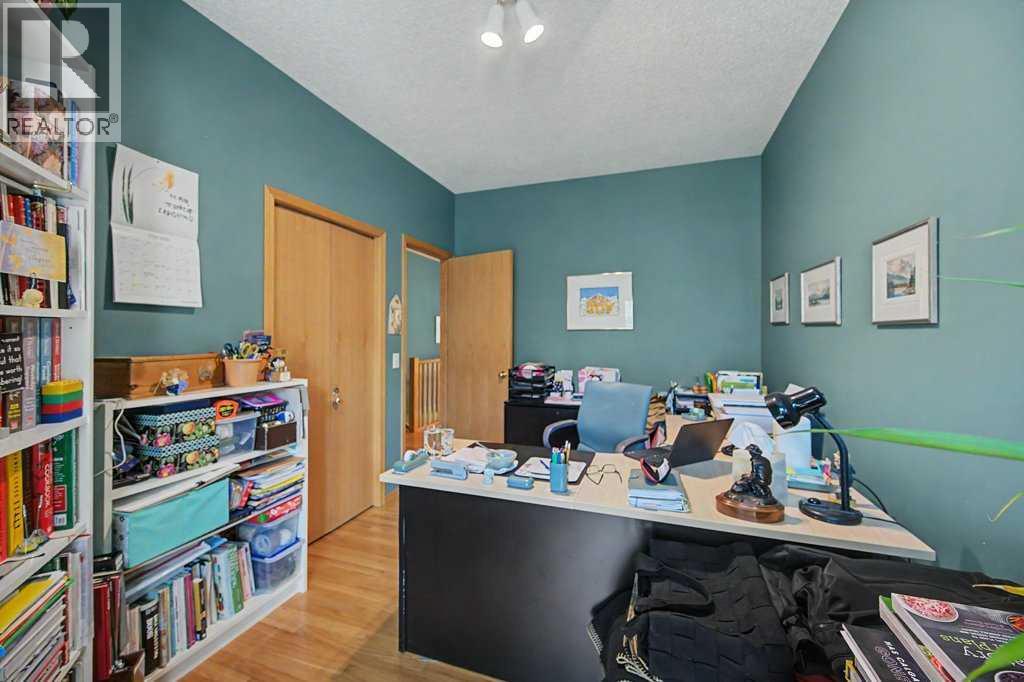 18 Prominence View SW, Calgary, Alberta  T3H 3M8 - Photo 10 - A2314106