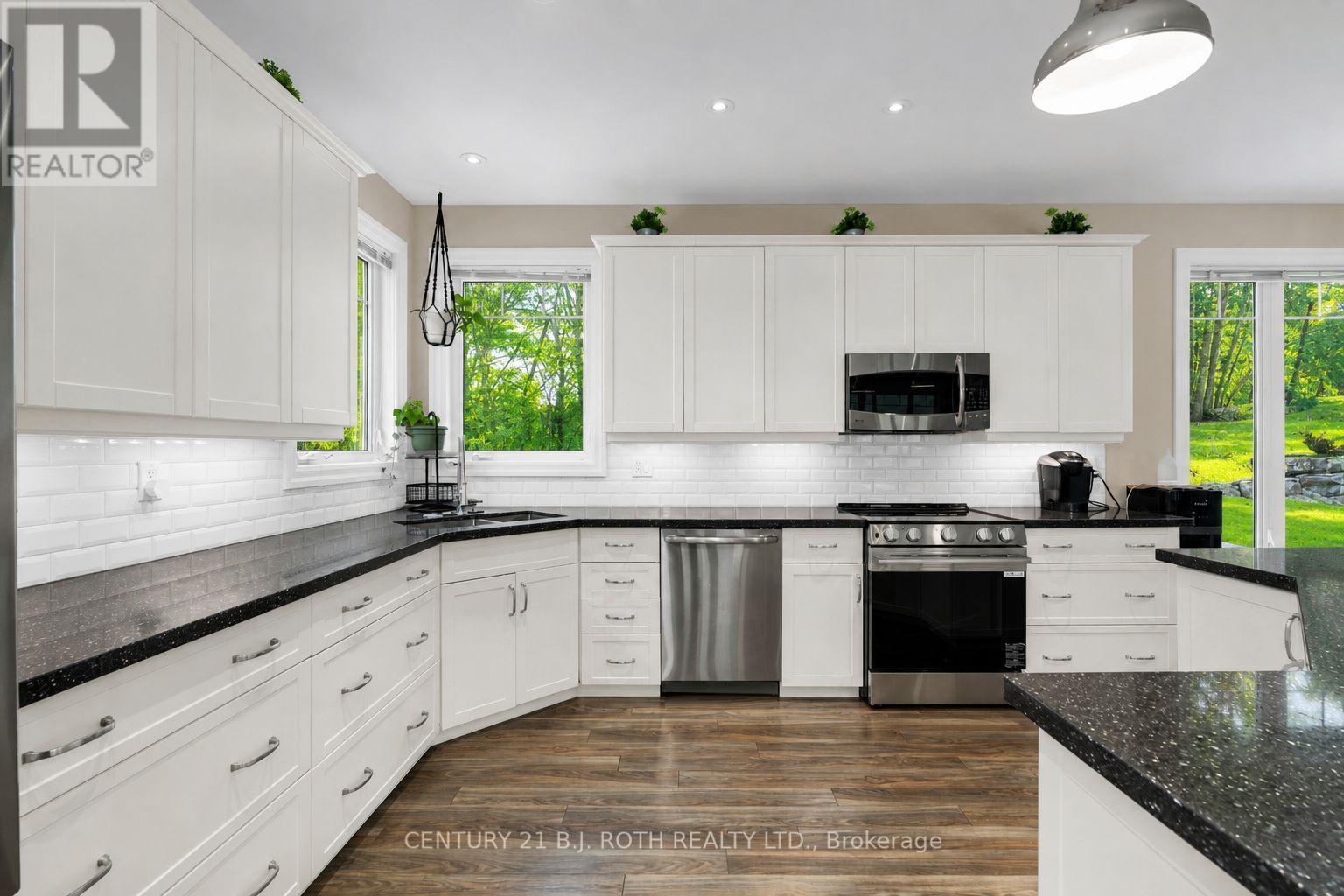 2700 Line 4 N, Oro-Medonte, Ontario  L0L 2L0 - Photo 13 - S13223608