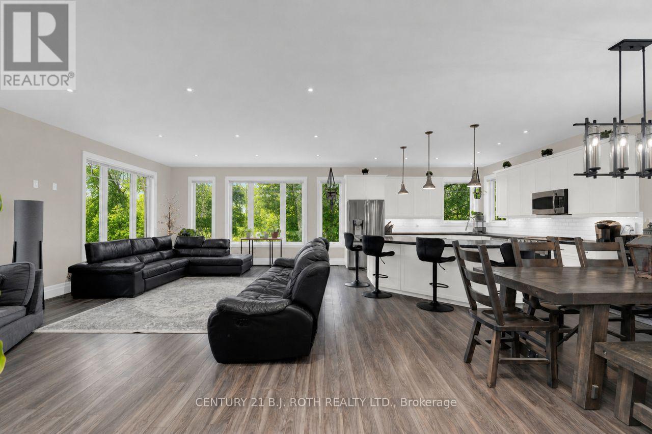 2700 Line 4 N, Oro-Medonte, Ontario  L0L 2L0 - Photo 8 - S13223608