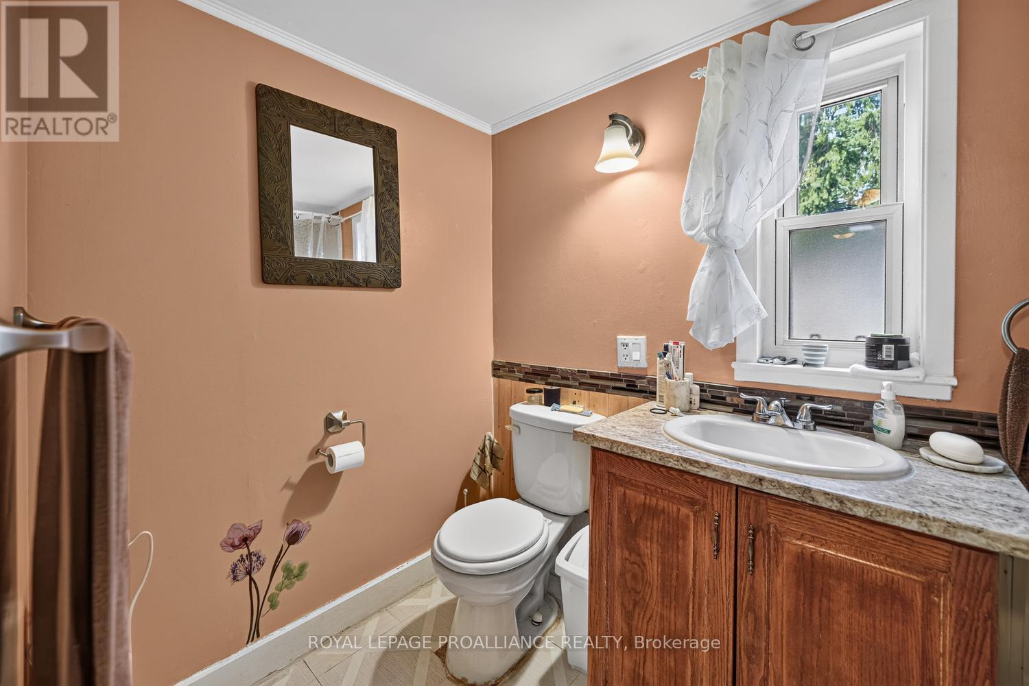 2805 Hwy 15 Highway, Rideau Lakes, Ontario  K0G 1V0 - Photo 21 - X13690028