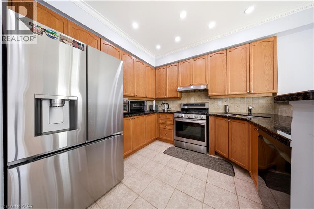 6 Purple Finch Court, Brampton, Ontario  L6X 5A3 - Photo 18 - 40856671