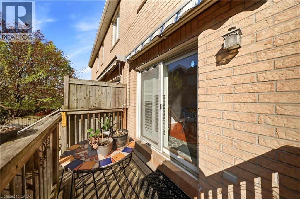 6 Purple Finch Court, Brampton, Ontario  L6X 5A3 - Photo 6 - 40856671