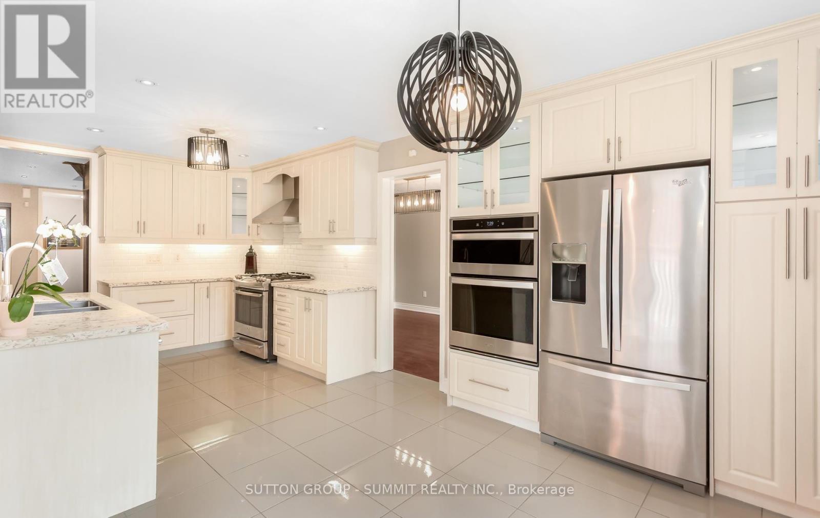 7136 Baywood Court, Mississauga, Ontario  L5N 5N6 - Photo 15 - W13690030