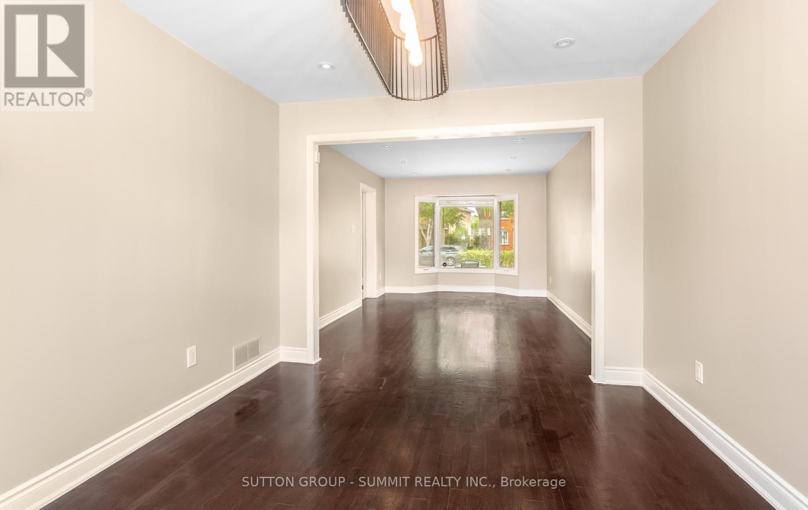 7136 Baywood Court, Mississauga, Ontario  L5N 5N6 - Photo 8 - W13690030