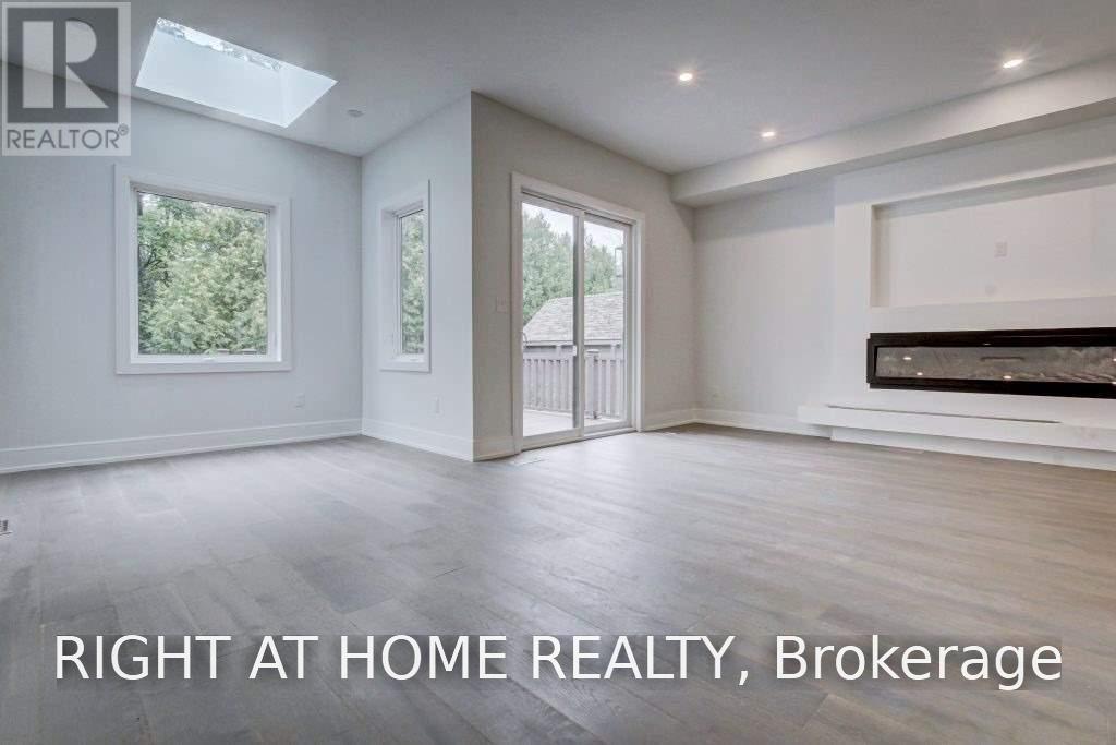 1165 Pinegrove Road, Oakville, Ontario  L6L 2W3 - Photo 9 - W13690036